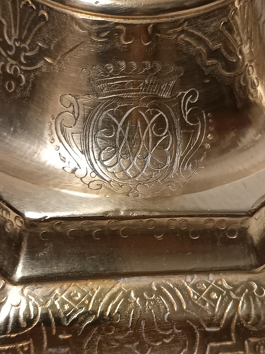 Pair Of Louis XIV- Or Regency-period Candlesticks, Monogrammed Beneath A Count's Crown