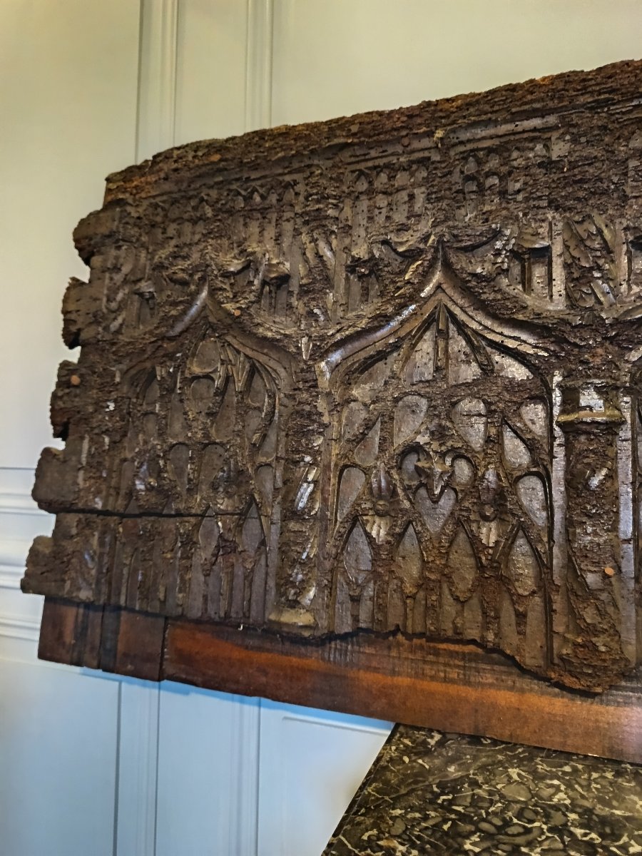 Impressive Gothic Coffered Façade From The Late 15th Century-photo-1