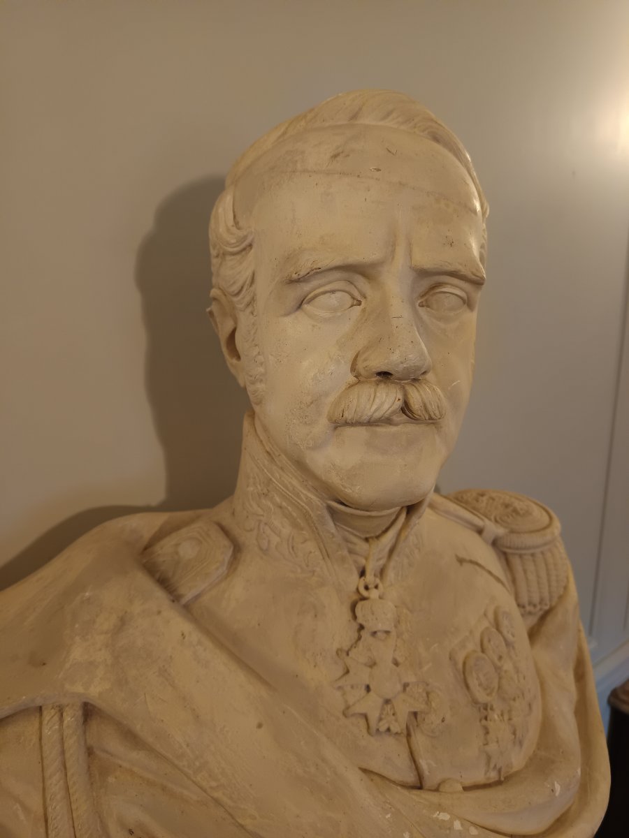 Important buste en platre du Général Louis Armand Comte de Lespinay Baron d'Empire 1858-photo-3