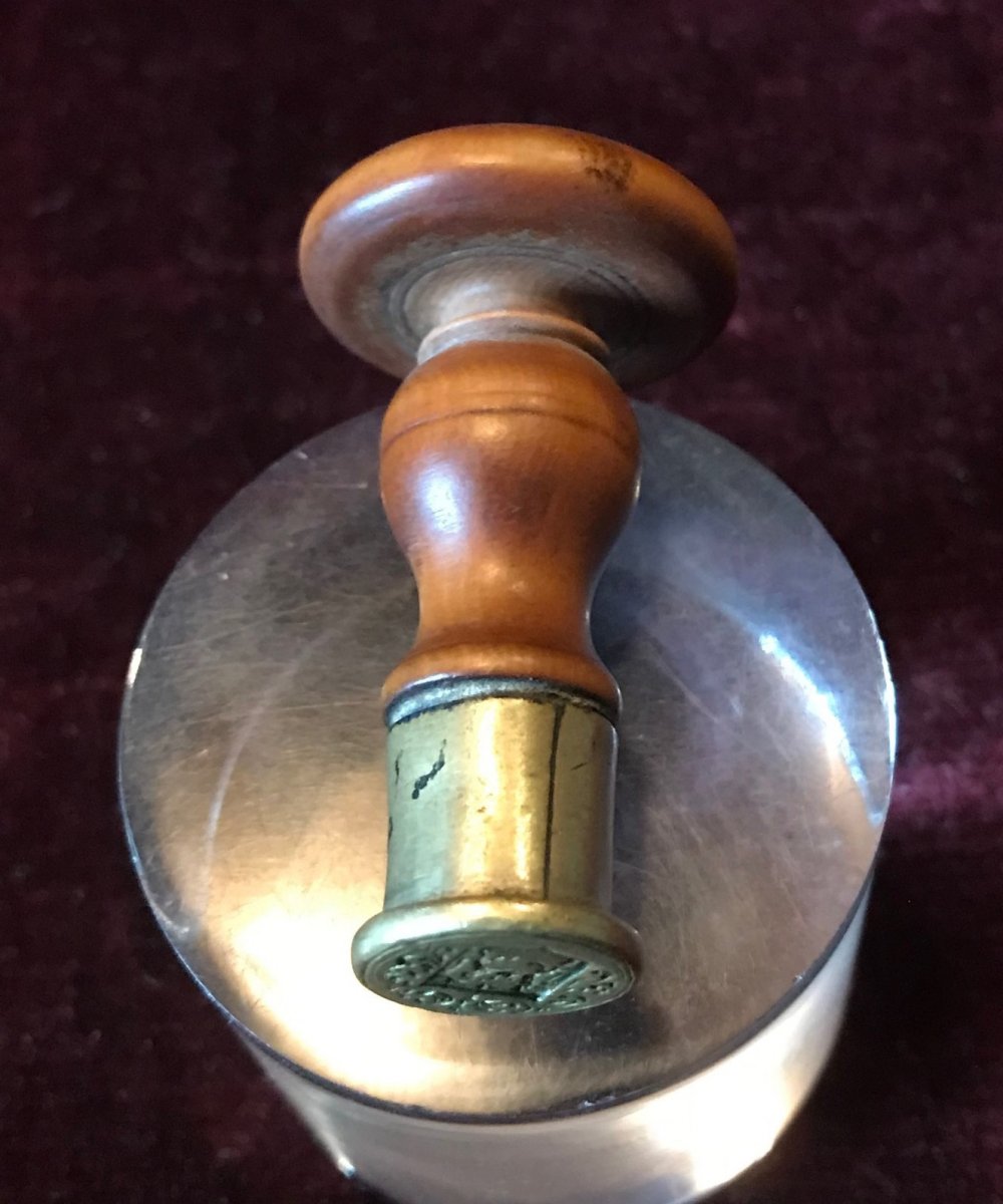 Petit Cachet Armorié Avec Manche En Buis d'époque XVIIIème Ou Tout Début XIXème-photo-1