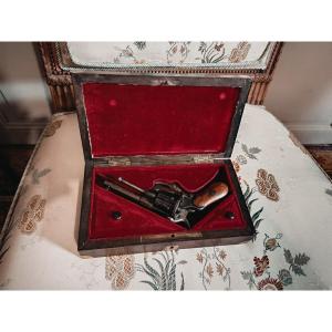 Petit révolver 7 mm à broche en coffret époque Napoléon III