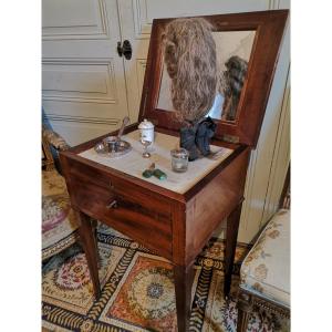 Curieuse Petite Coiffeuse d'Homme Fin XVIIIème