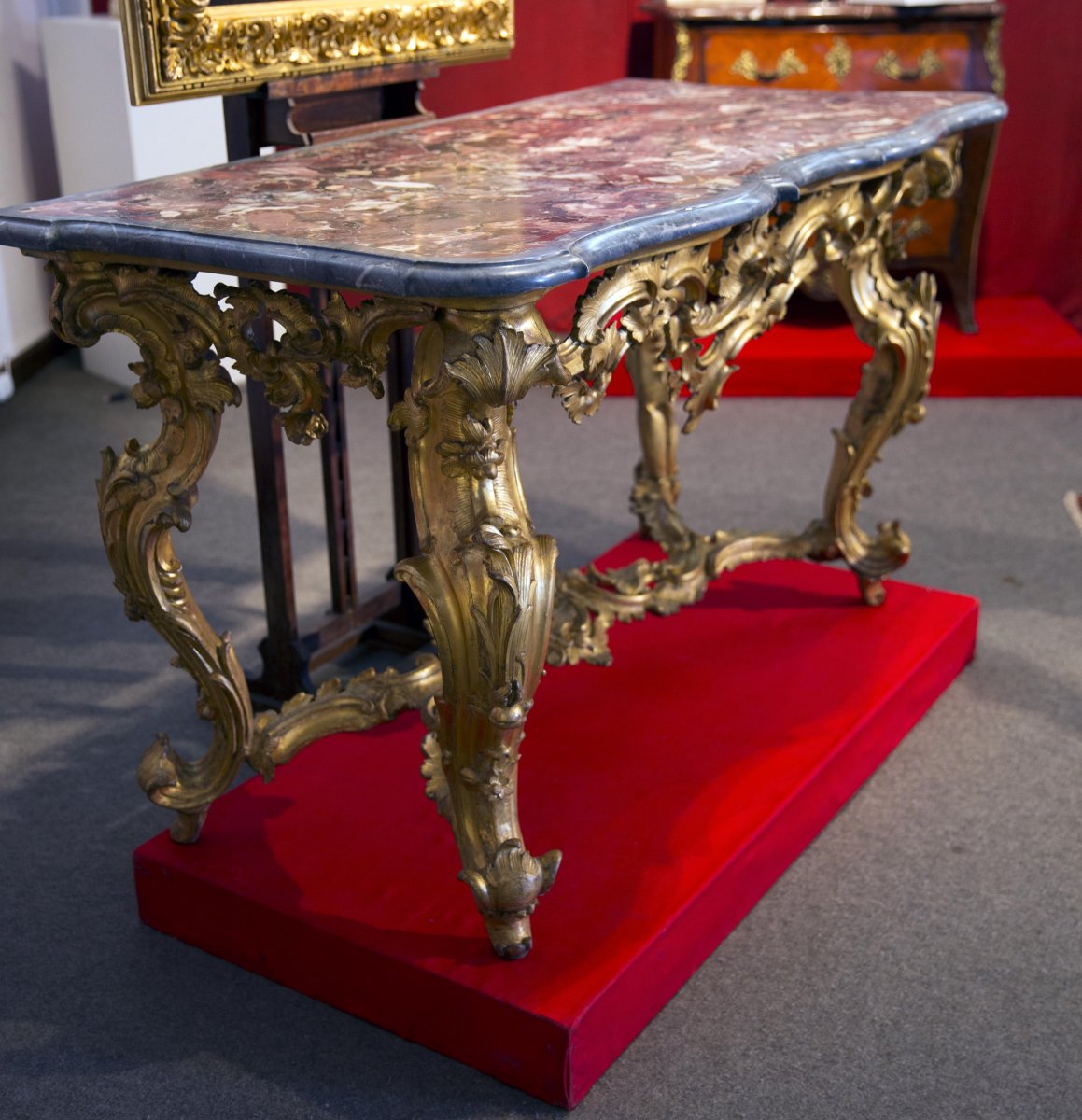 Beautiful Wall Console With Four Legs In Golden Wood. Genoa, Italy, 1740-1750.-photo-3