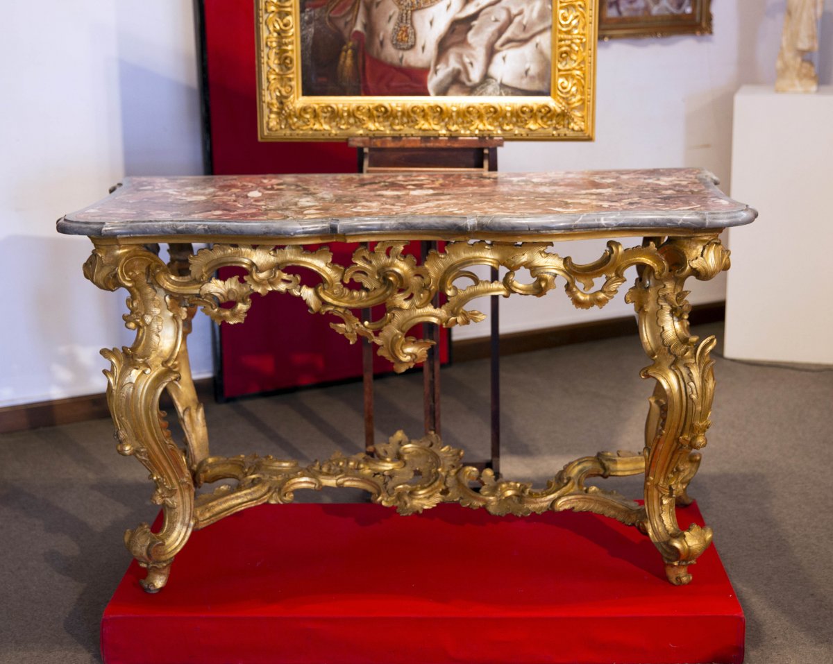 Beautiful Wall Console With Four Legs In Golden Wood. Genoa, Italy, 1740-1750.