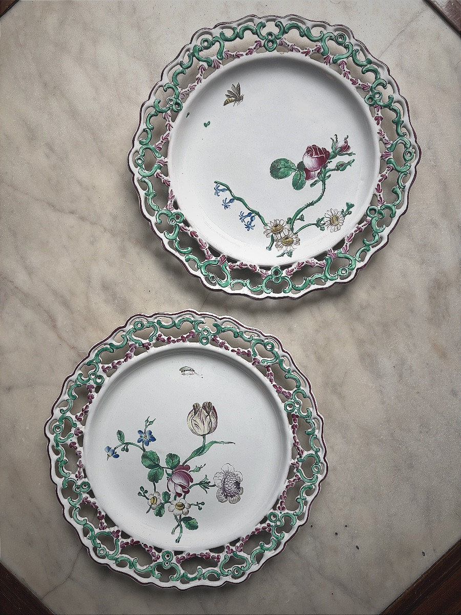 Assiettes en faïence de Marseille