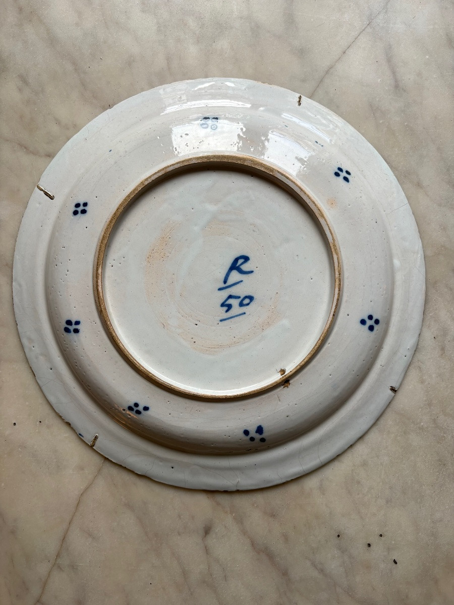 Plat en faïence de Delft aux putti-photo-6
