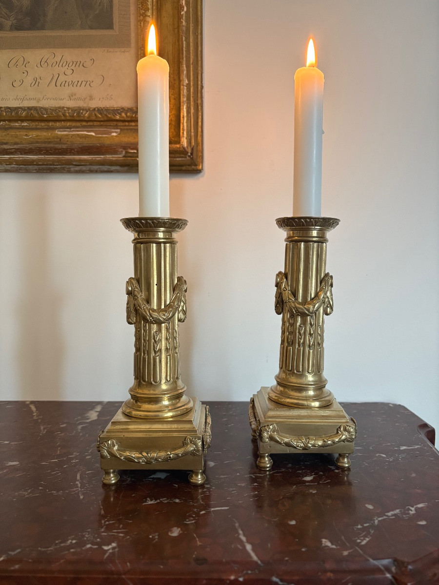 Pair Of Column-shaped Candlesticks 