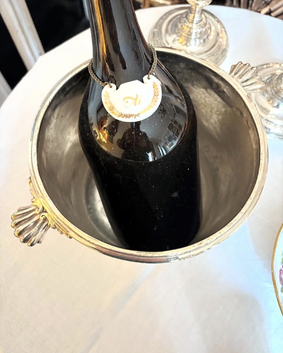 Suite de dix étiquettes en porcelaine à bouteille de vin-photo-2