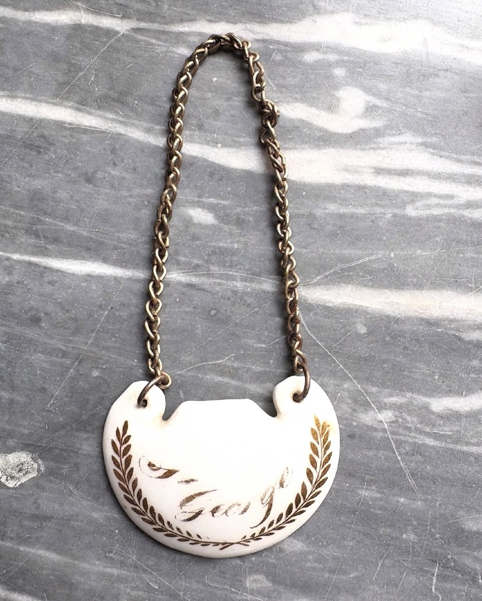 Suite de dix étiquettes en porcelaine à bouteille de vin-photo-4