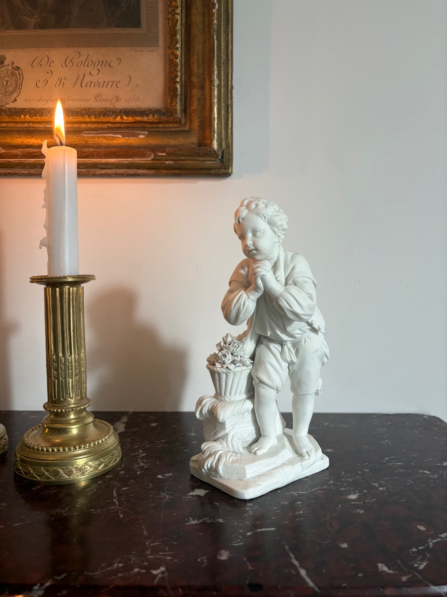 Le jeune suppliant en biscuit de porcelaine de Sèvres 