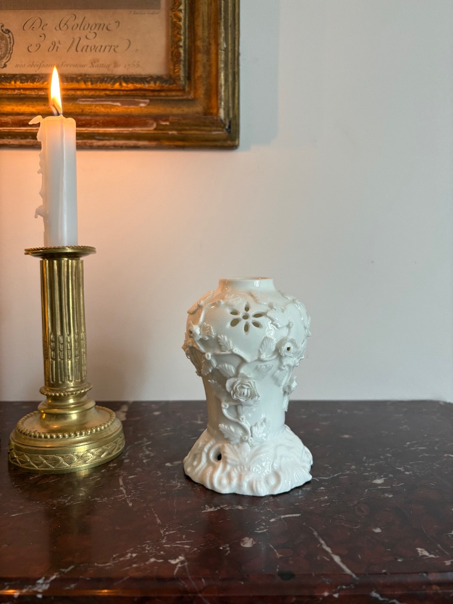 Pot-pourri en porcelaine tendre de Vincennes