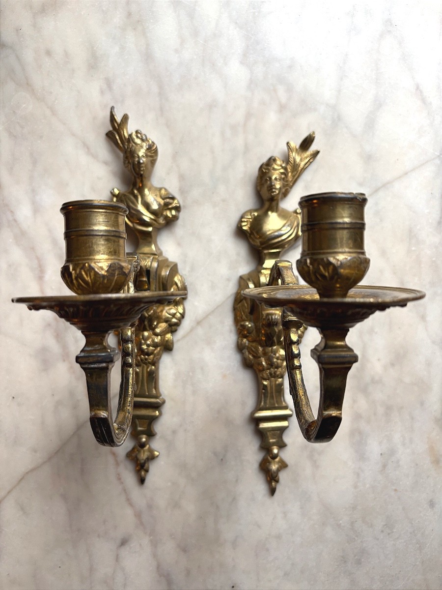 Pair Of Gilt Bronze Wall Sconces Depicting Flora-photo-2