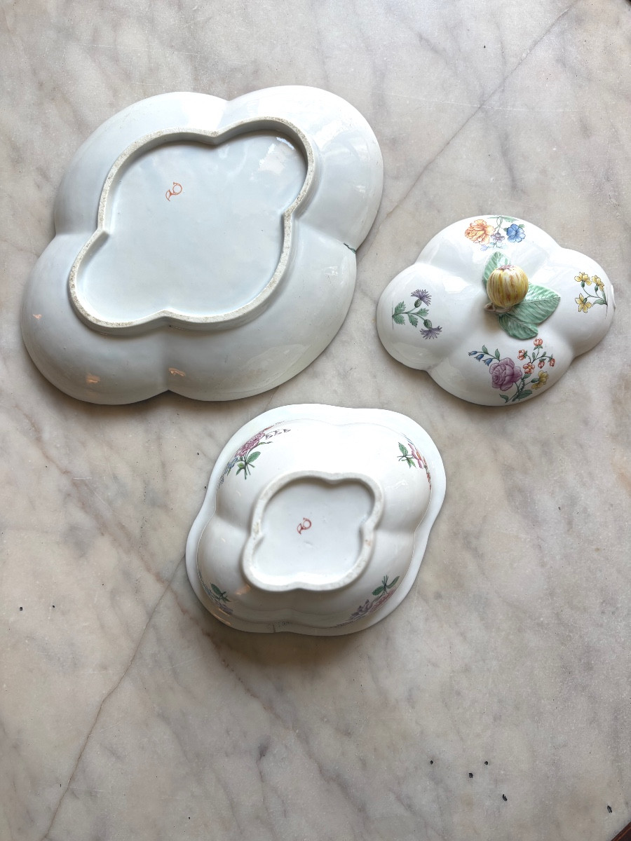 Sucrier en porcelaine tendre de Chantilly-photo-2