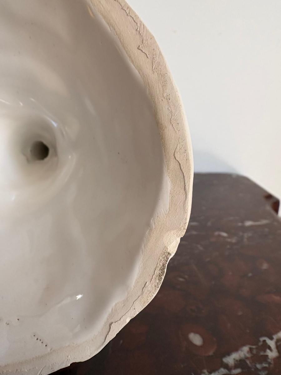 Suite Of Four White Earthenware Torches-photo-4