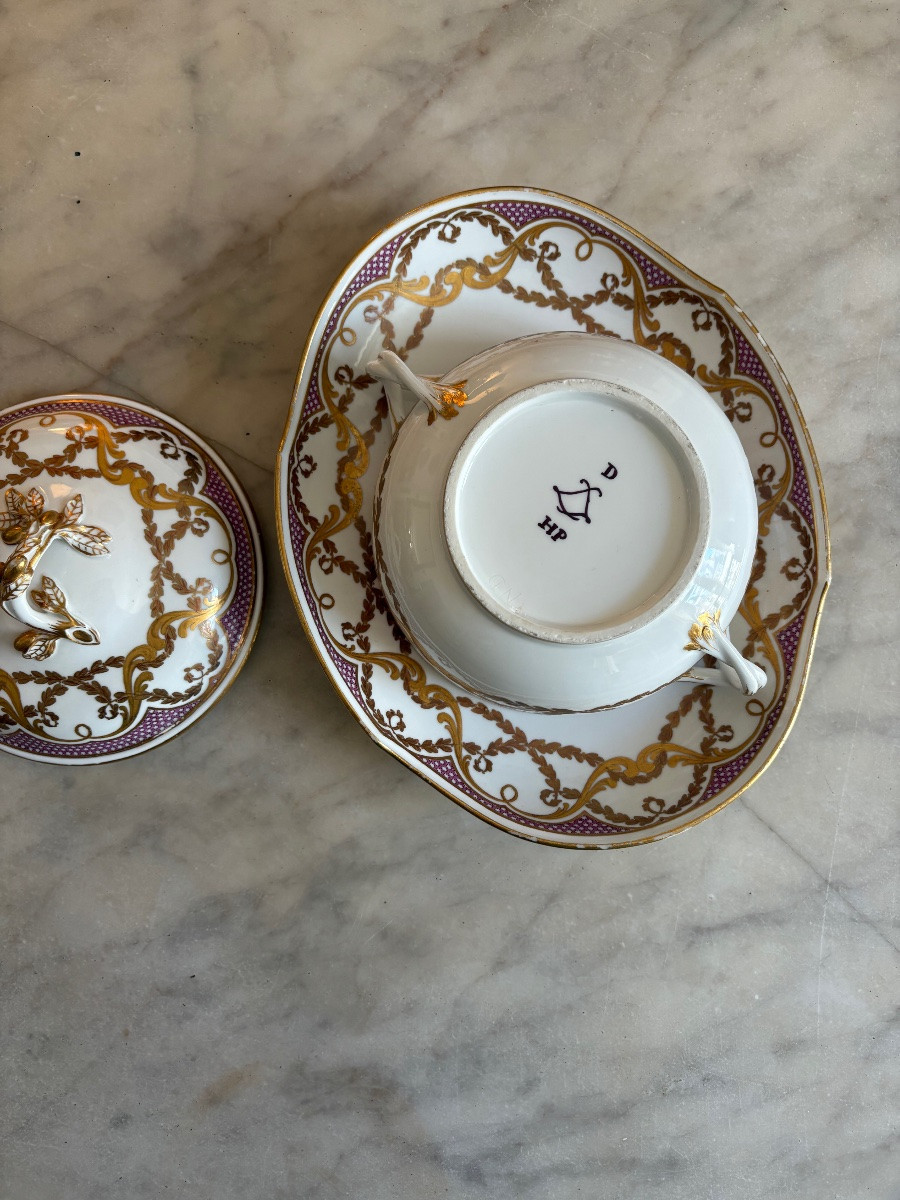 Écuelle en porcelaine dure de Sèvres -photo-2