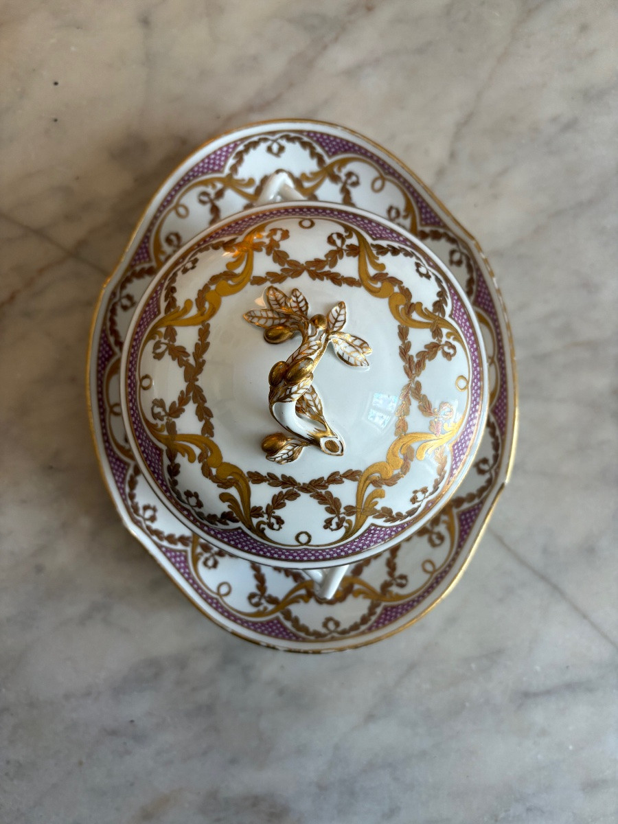 Écuelle en porcelaine dure de Sèvres -photo-3