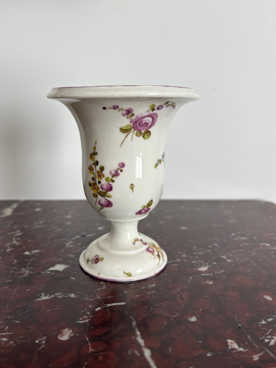 Vase Médicis en porcelaine tendre de Mennecy-photo-3