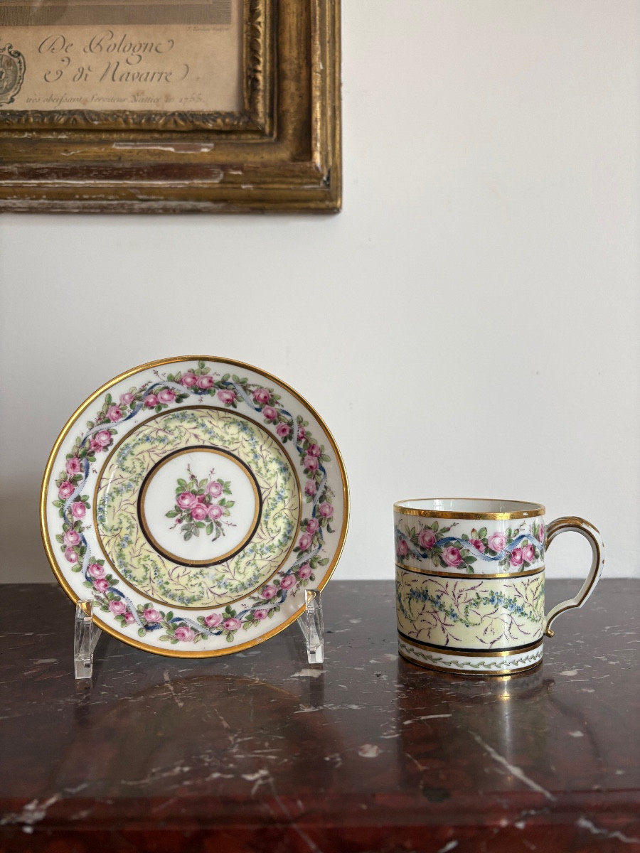 Revolutionary-period Sèvres Hard-paste Porcelain Litron Tumbler