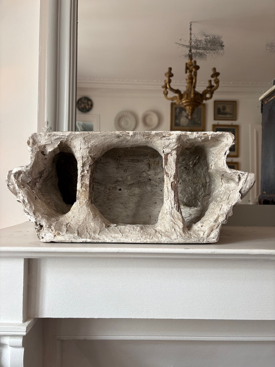 Moulage en plâtre d’un chapiteau ionique provenant des collections du Louvre-photo-2