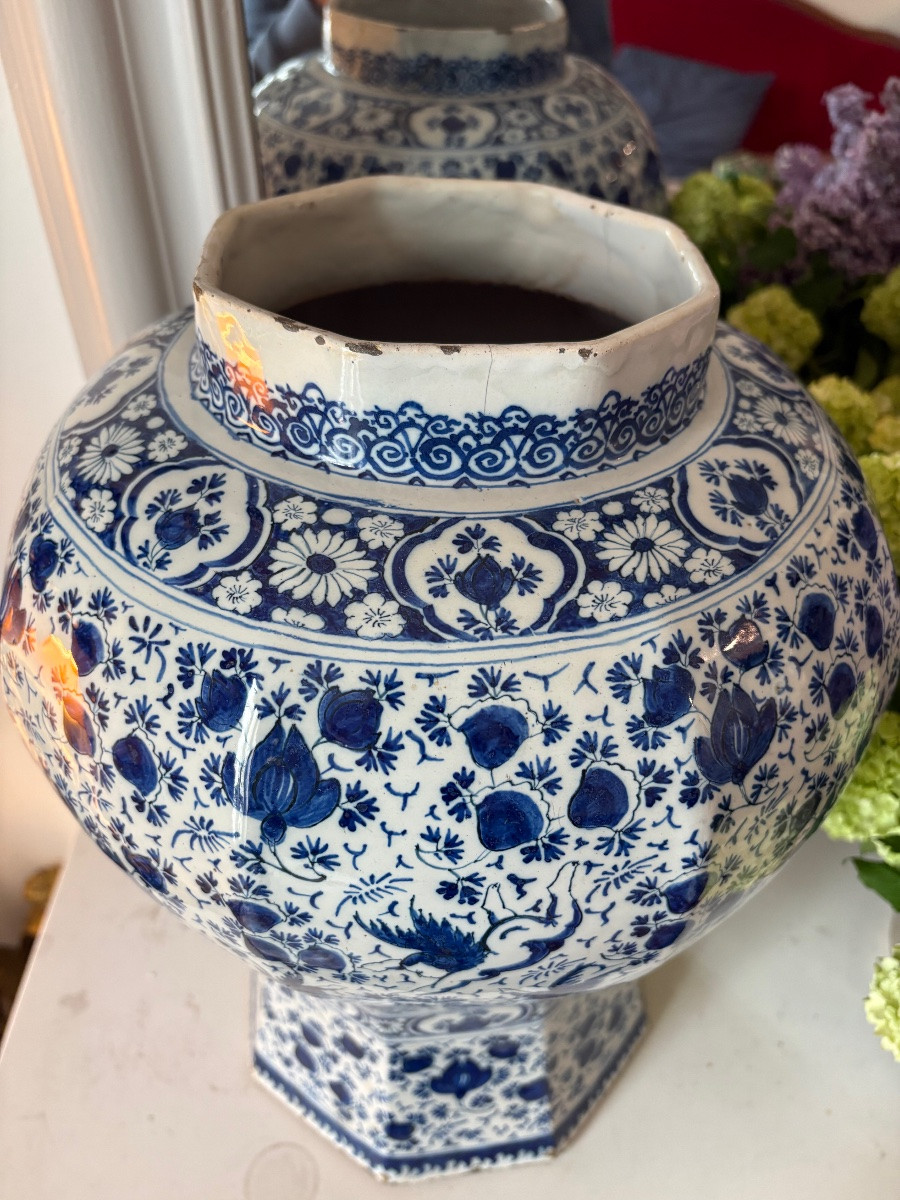 Grande potiche en faïence de Delft à décor de putti-photo-3