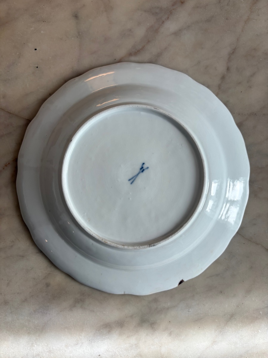 Pair Of Meissen Porcelain Plates With A Butterfly Design-photo-2