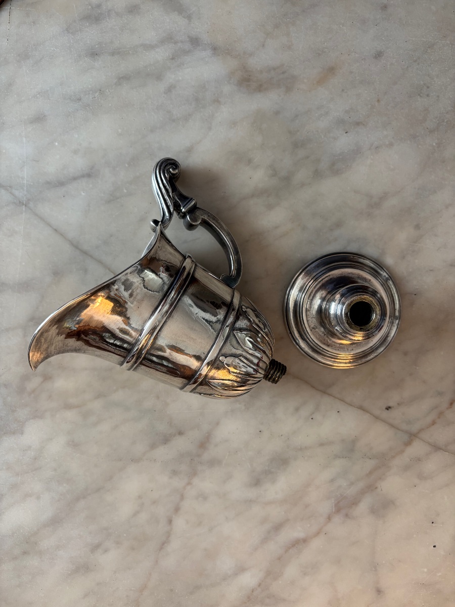 Aiguière casque en métal doublé d’argent du début du XVIIIe siècle -photo-2