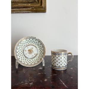 Gobelet litron en porcelaine dure de Sèvres 