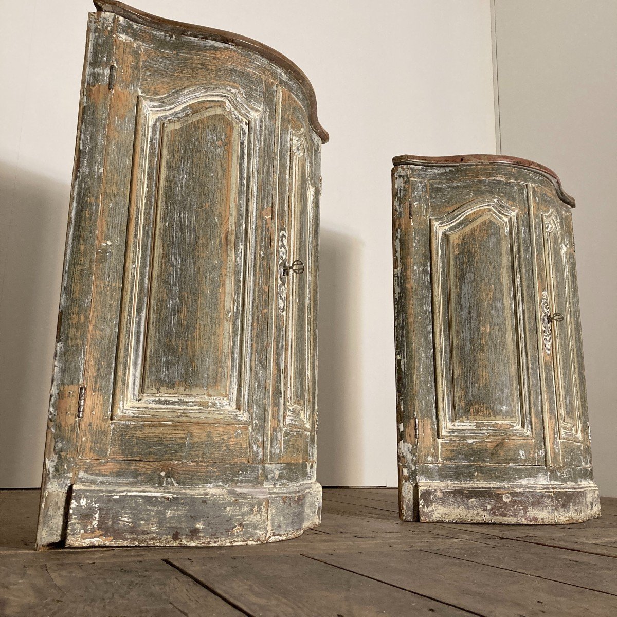 Pair Of Curved Corners XVIII-photo-4