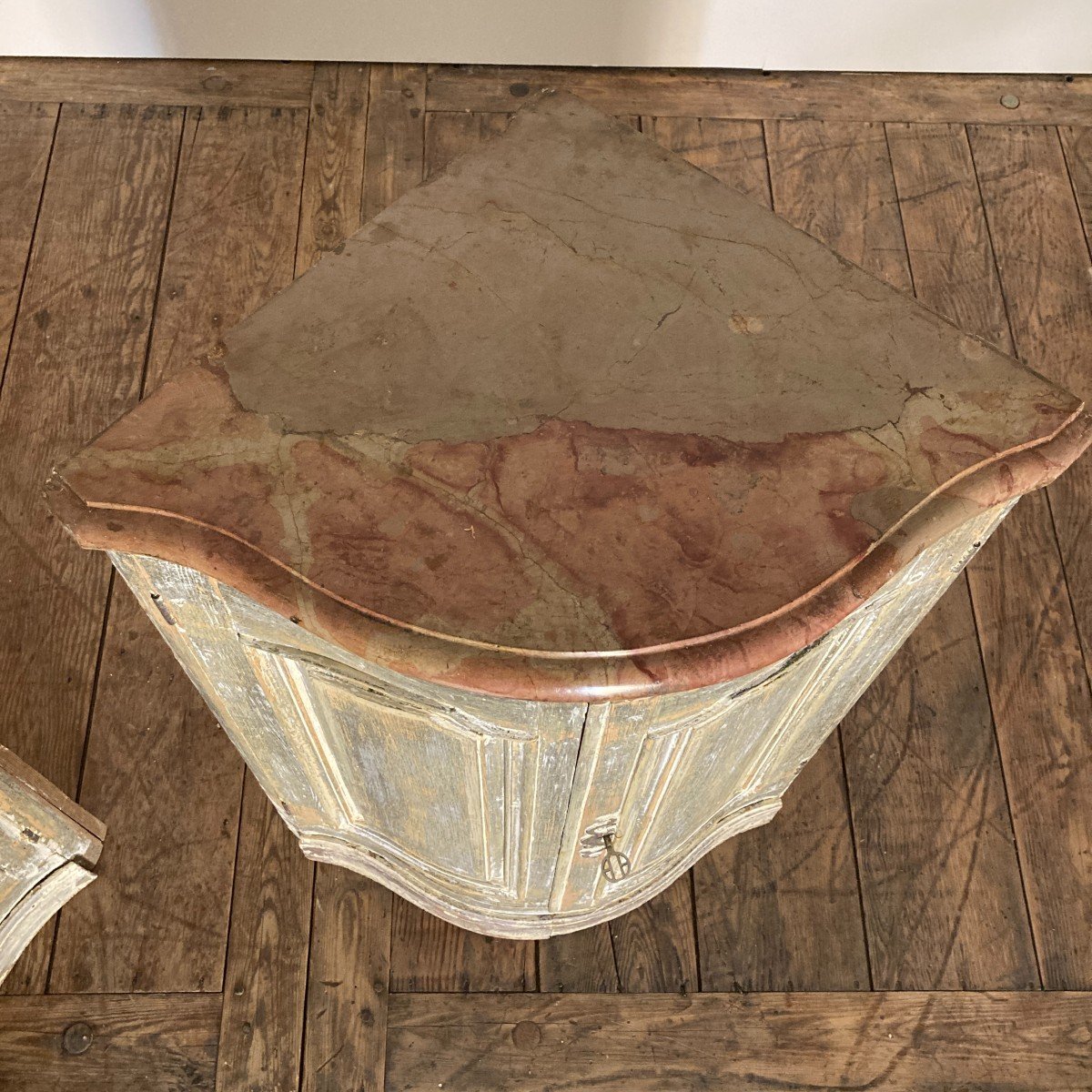 Pair Of Curved Corners XVIII-photo-5