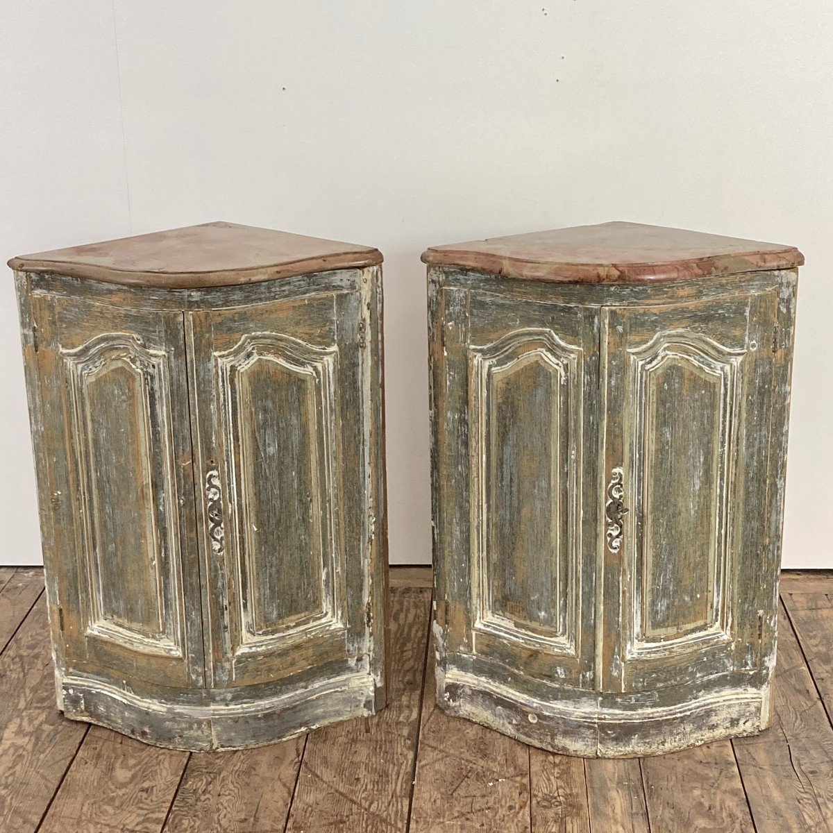 Pair Of Curved Corners XVIII-photo-8