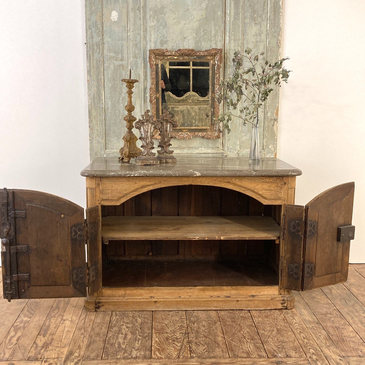 Early 18th Century Hunting Buffet-photo-2
