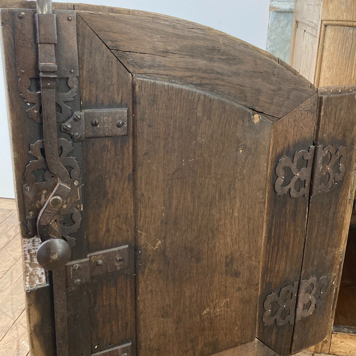 Early 18th Century Hunting Buffet-photo-4