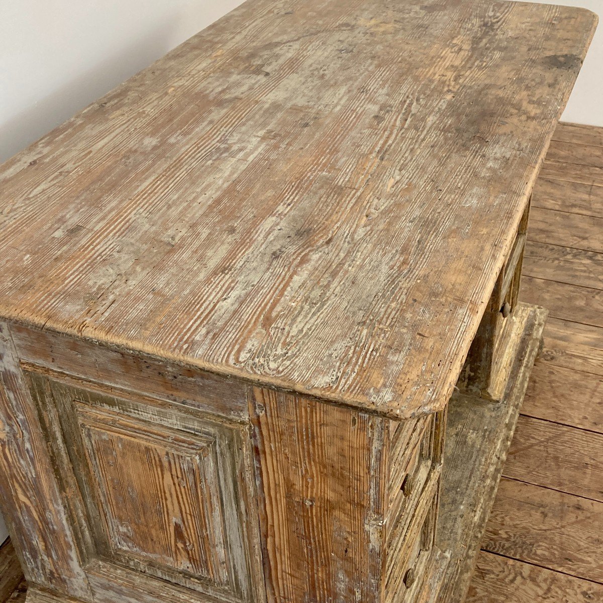 17th Century Alsatian Desk-photo-5