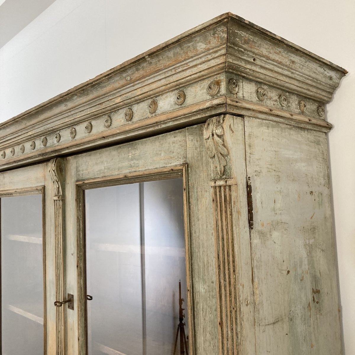 19th Century Painted Two-part Glass Sideboard-photo-4