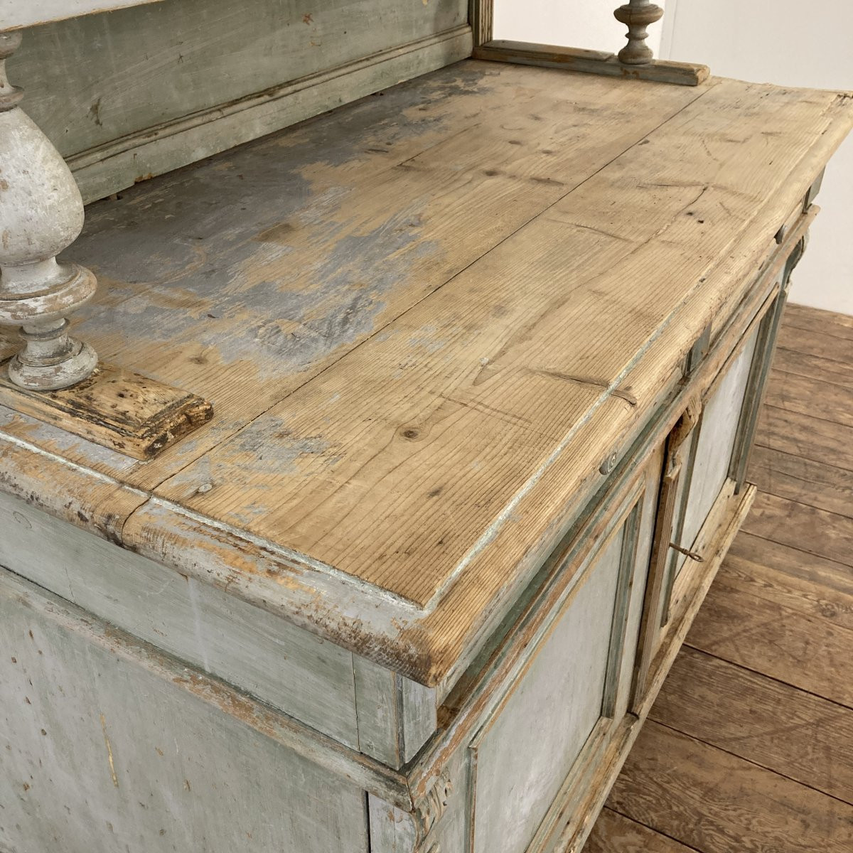 19th Century Painted Two-part Glass Sideboard-photo-8