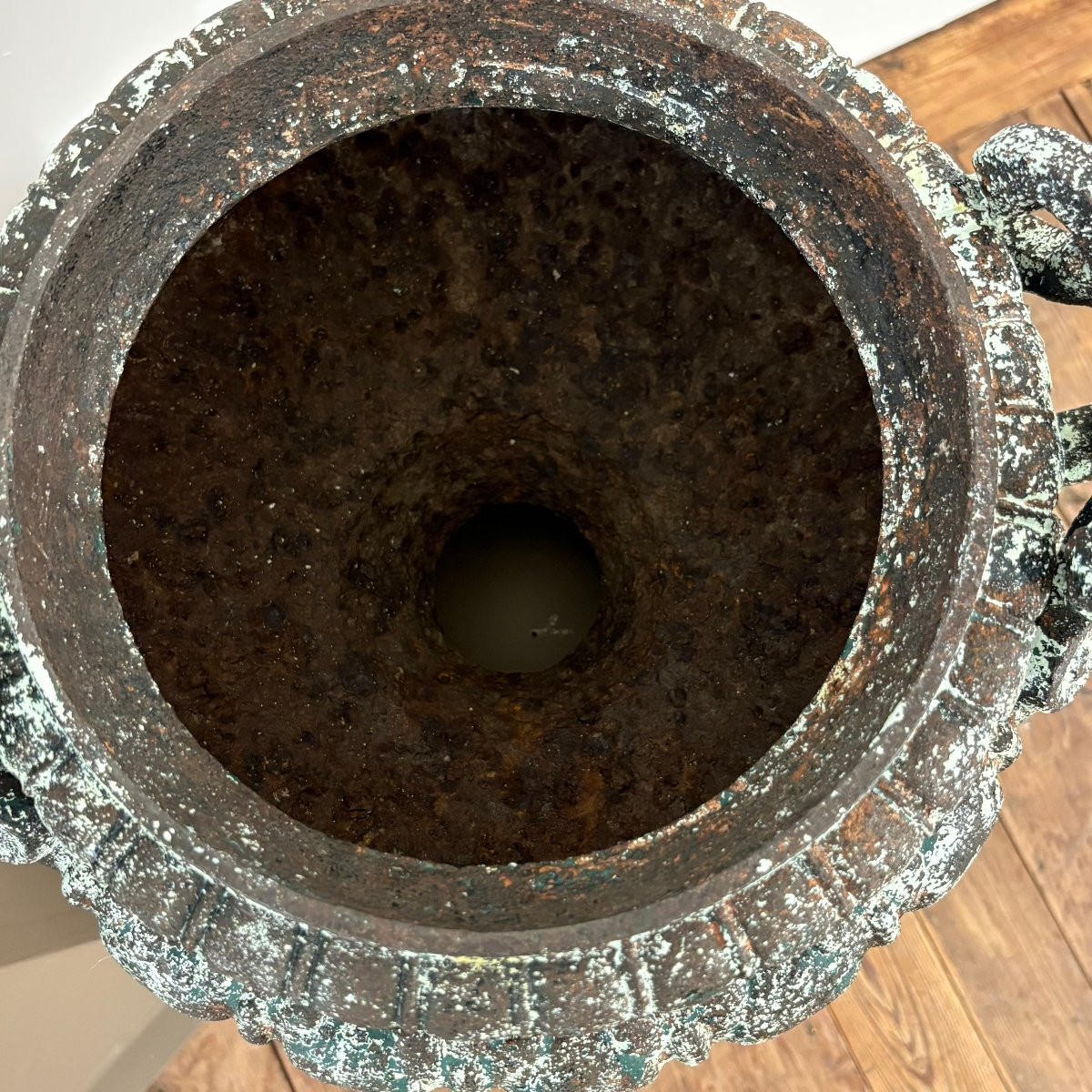 Paire de vases en fonte XIX-photo-4