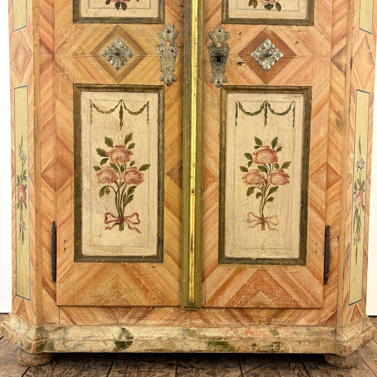 Small Alsatian Wardrobe From The Late 18th Century-photo-2