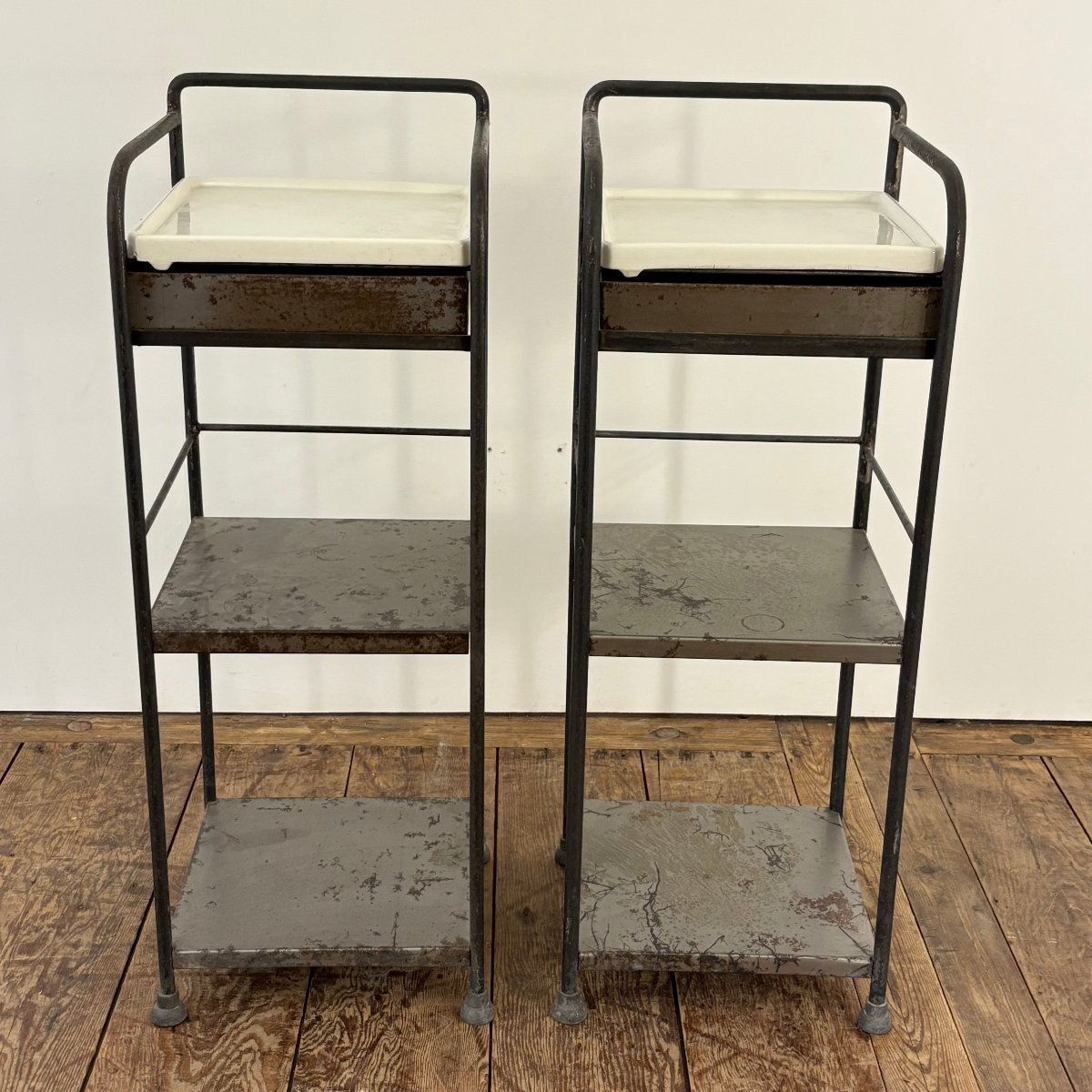 Paire de chevets en fer et céramique-photo-4