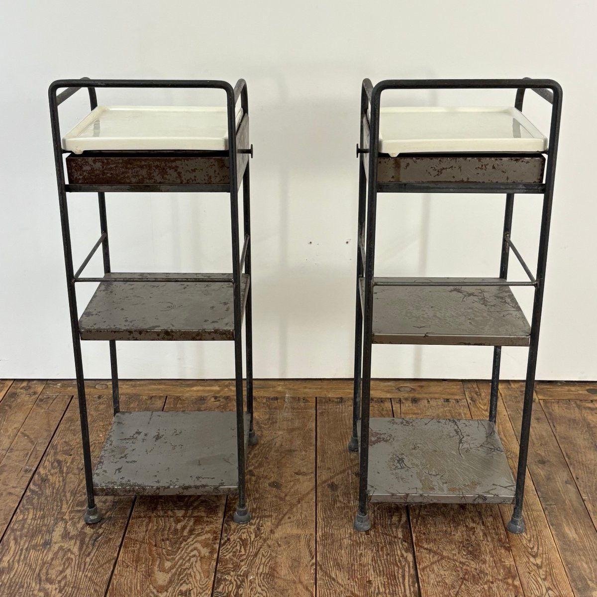 Paire de chevets en fer et céramique-photo-5