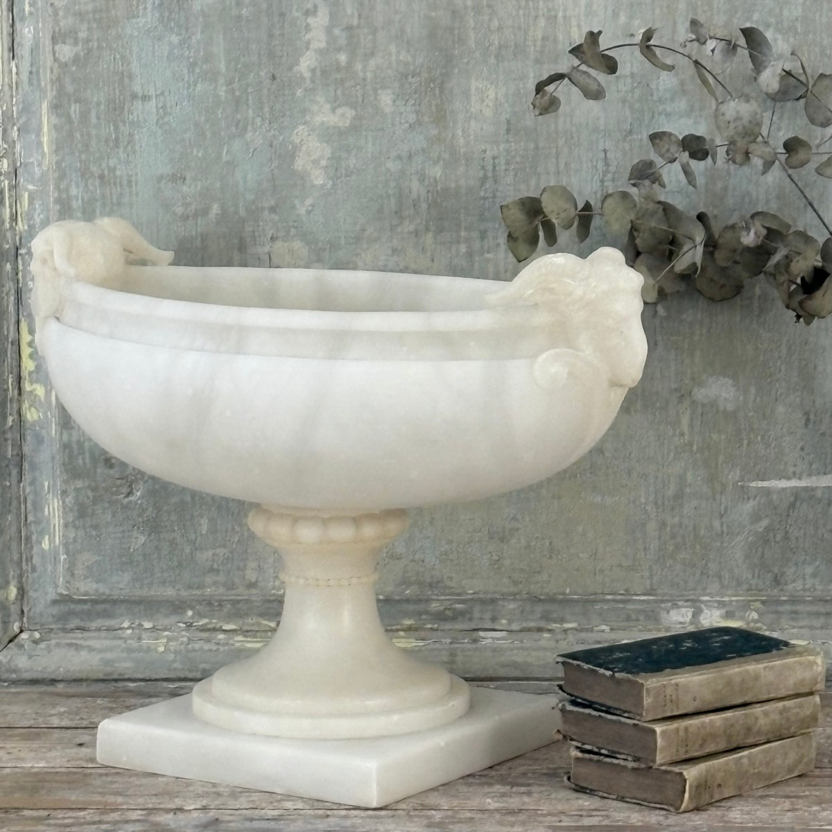 Coupe navette en albâtre XIXe