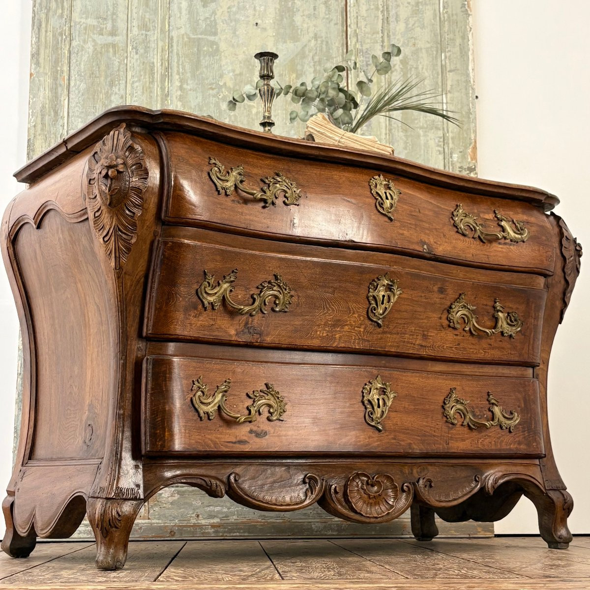 18th Century Bombé Commode-photo-3