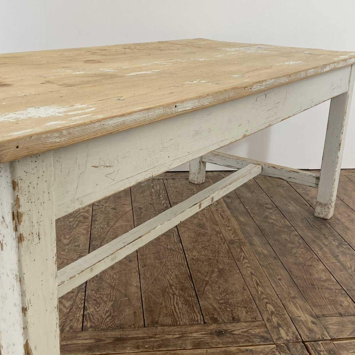 Table XIX-photo-3