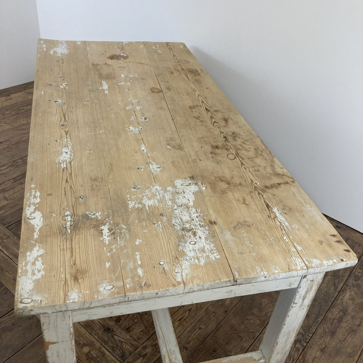 Table XIX-photo-2