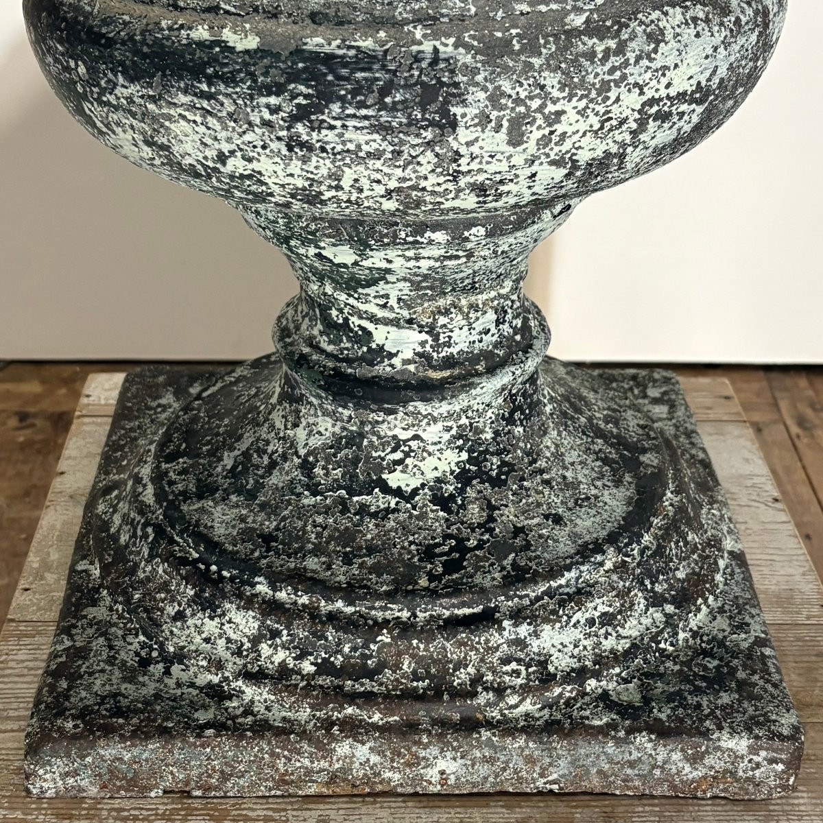 Large 18th-century Cast Iron Basin-photo-3