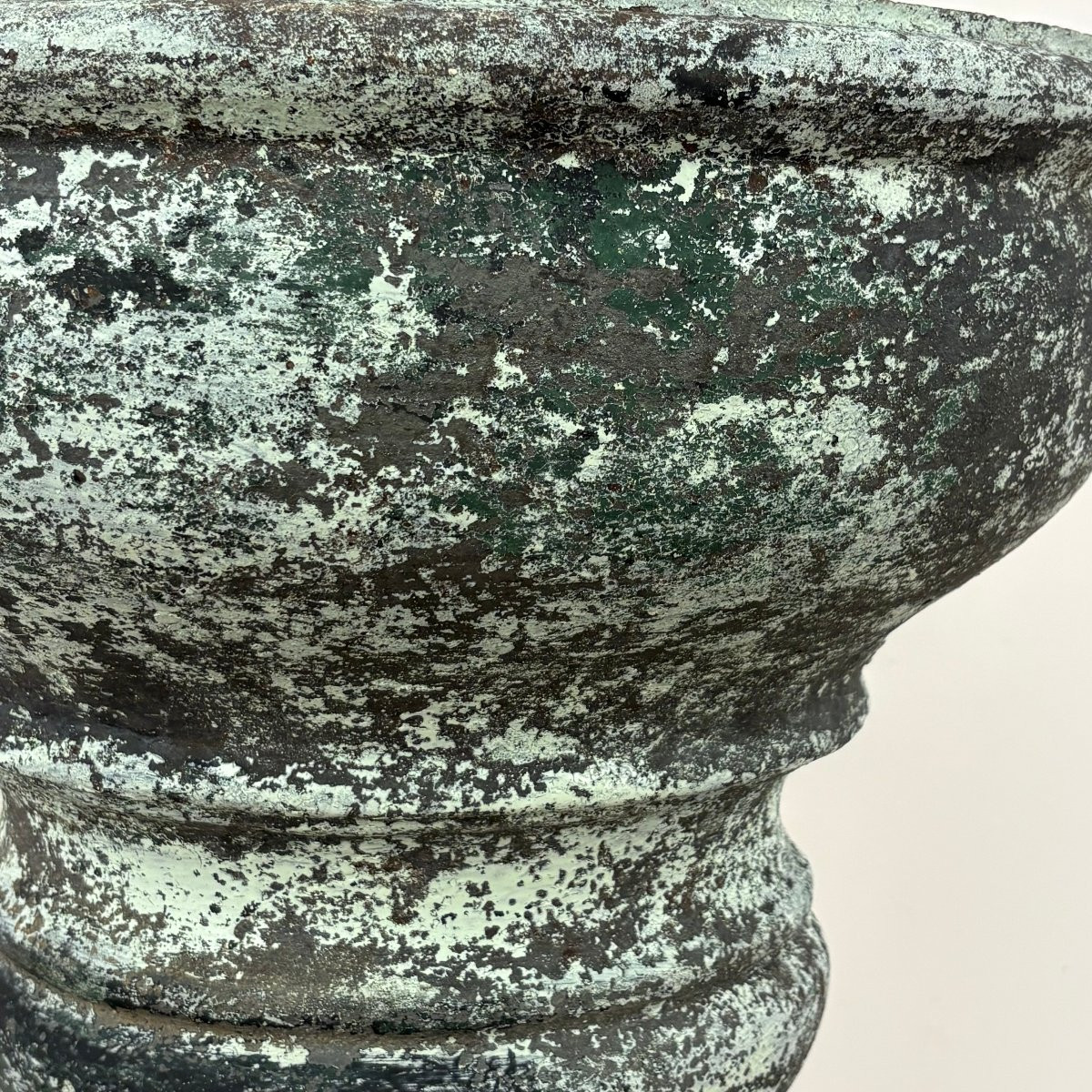 Large 18th-century Cast Iron Basin-photo-4