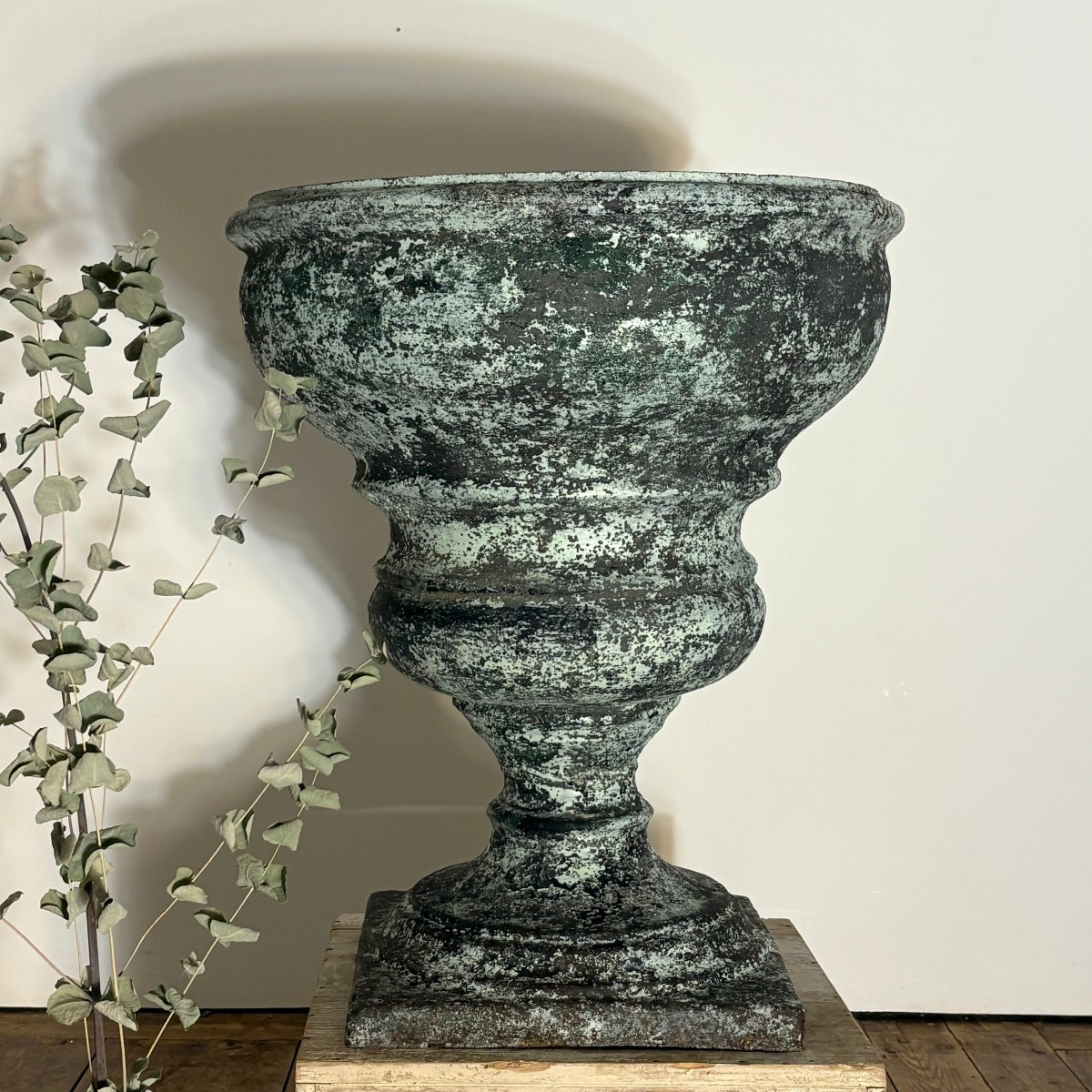 Large 18th-century Cast Iron Basin