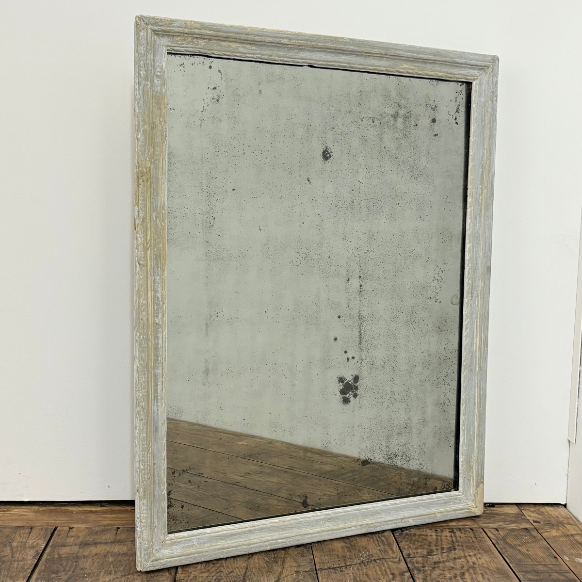 18th-century Wood-framed Mirror