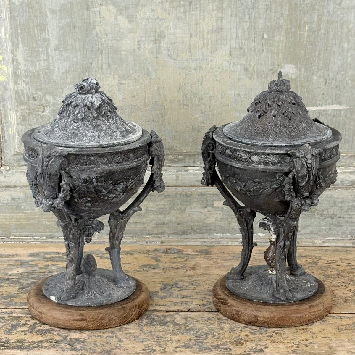 Paire de cassolettes à l'antique en régule XIXe-photo-4