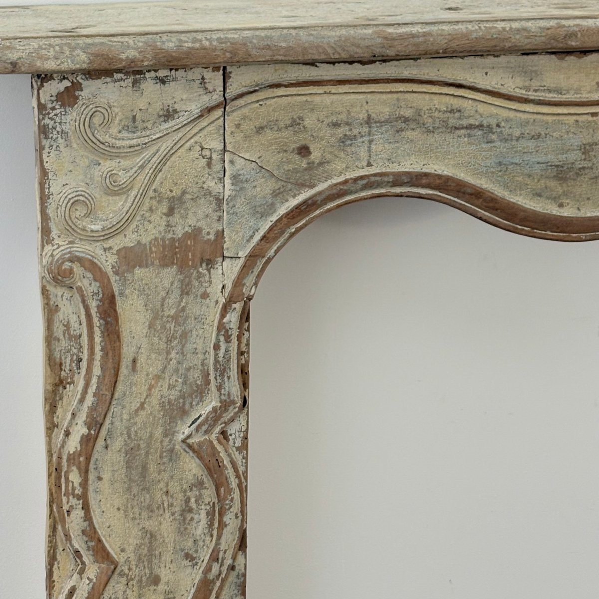 Petite cheminée en bois d'époque Louis XV-photo-2