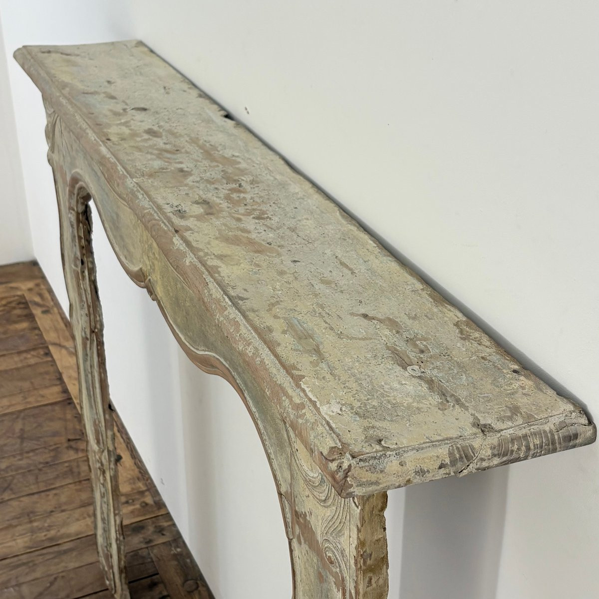 Petite cheminée en bois d'époque Louis XV-photo-4